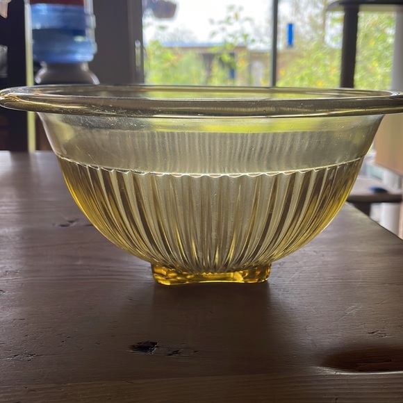 Vintage Federal Glass Amber/ Yellow Bowl - Picture 3 of 10